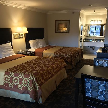 Castaic Inn Six Flags Valencia Dış mekan fotoğraf