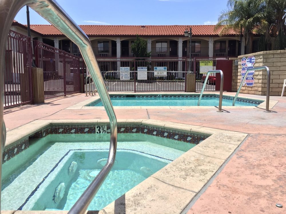 Castaic Inn Six Flags Valencia Dış mekan fotoğraf
